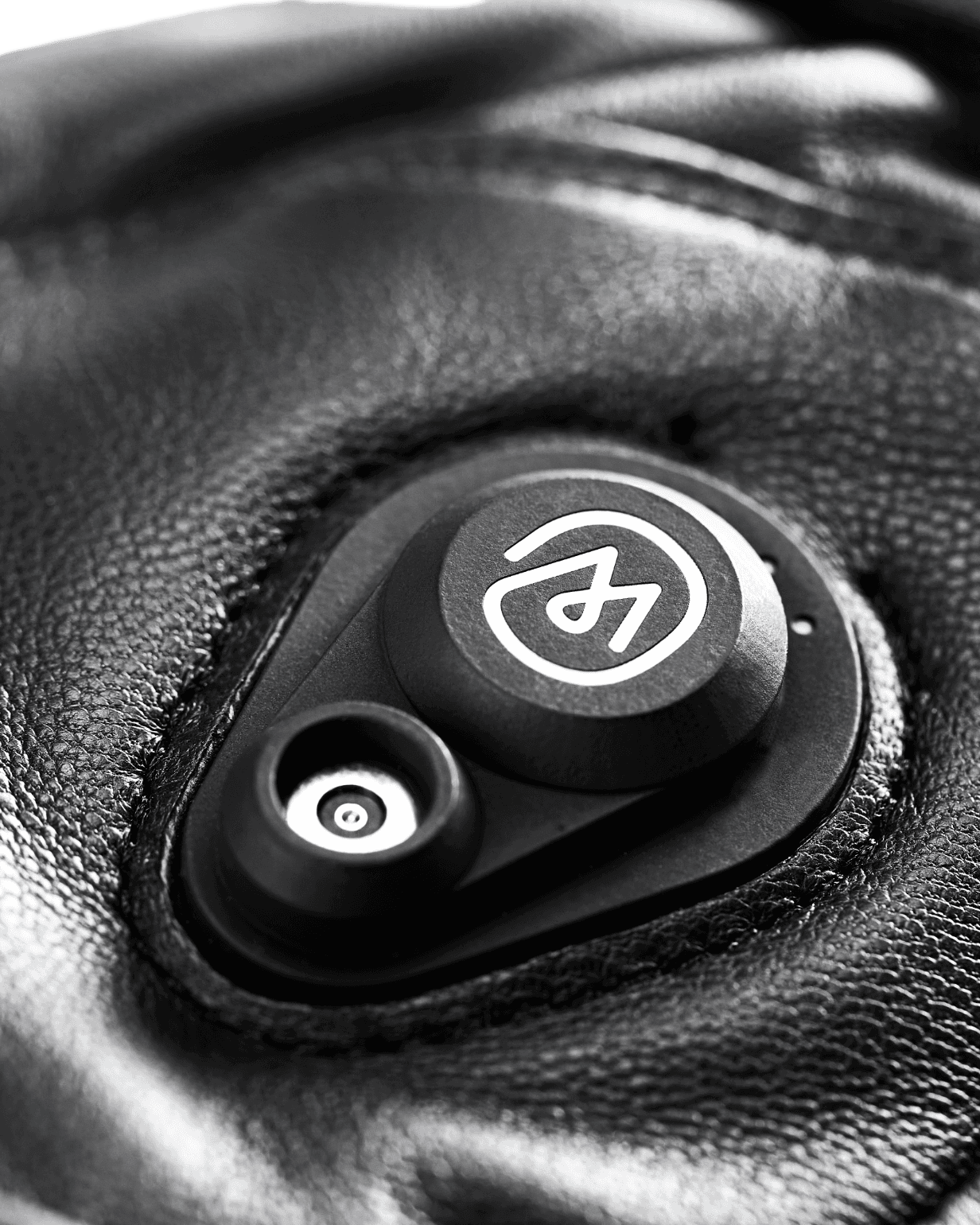 High performance heated ski mitts