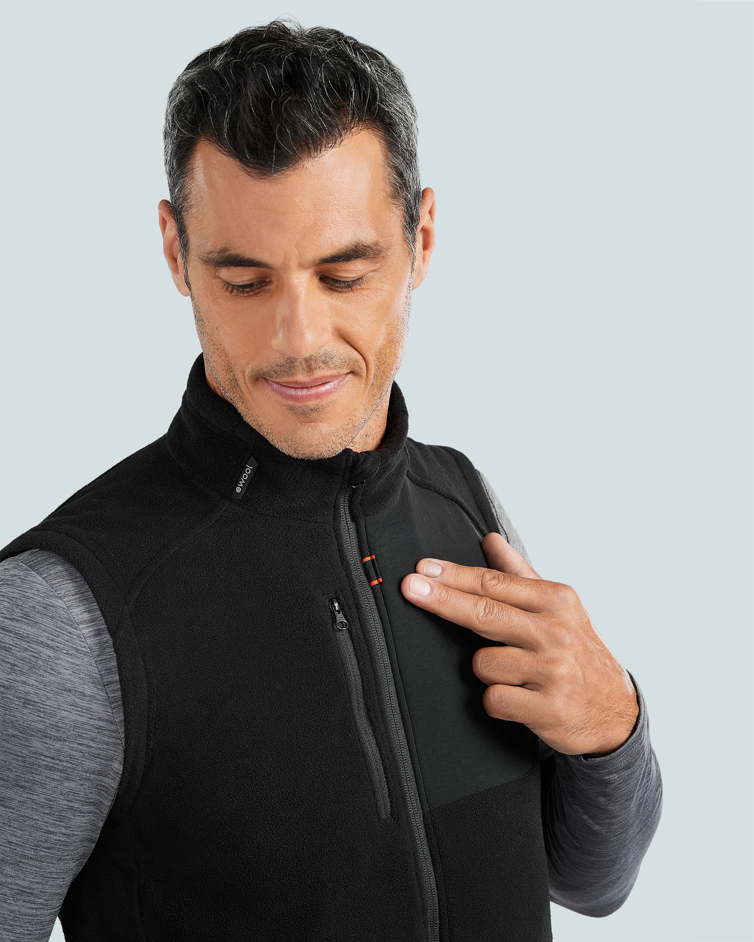 ewool-metro-vest-men-haptic-button